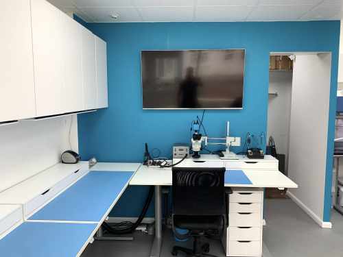 Fixfactor Store Inside - Microsoldering repair station